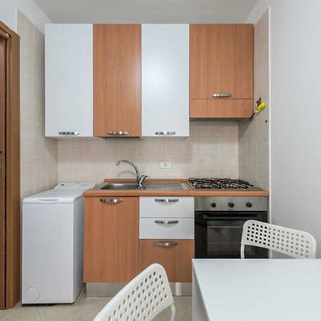 Al Cortile Apartment Bari Bagian luar foto