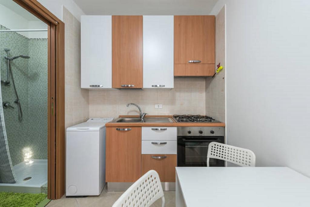 Al Cortile Apartment Bari Bagian luar foto