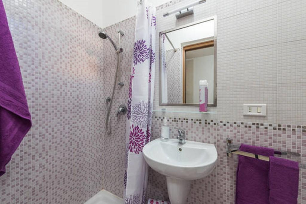 Al Cortile Apartment Bari Bagian luar foto