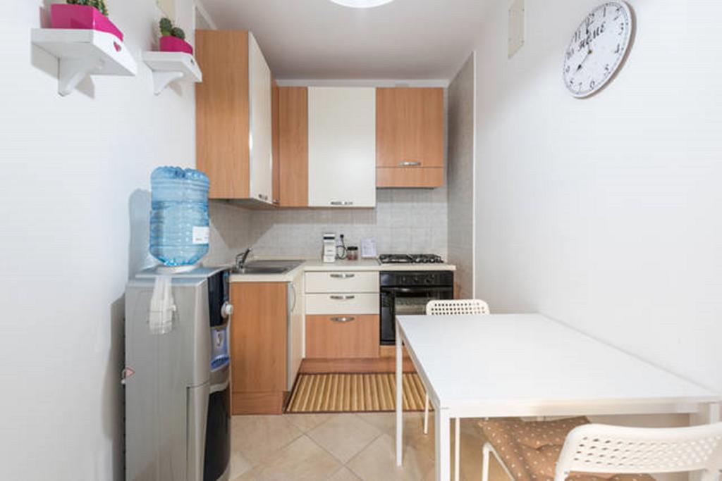 Al Cortile Apartment Bari Bagian luar foto