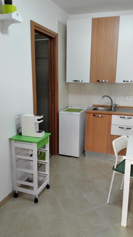 Al Cortile Apartment Bari Bagian luar foto