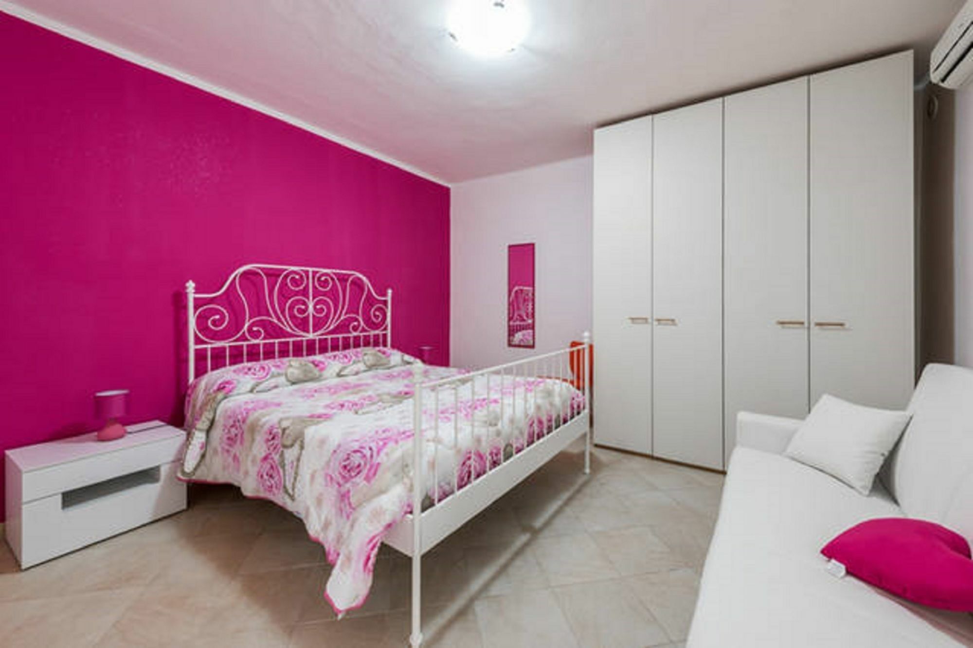 Al Cortile Apartment Bari Bagian luar foto
